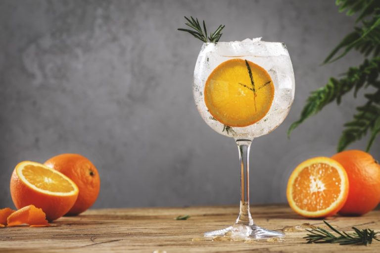 gin tonic con naranja